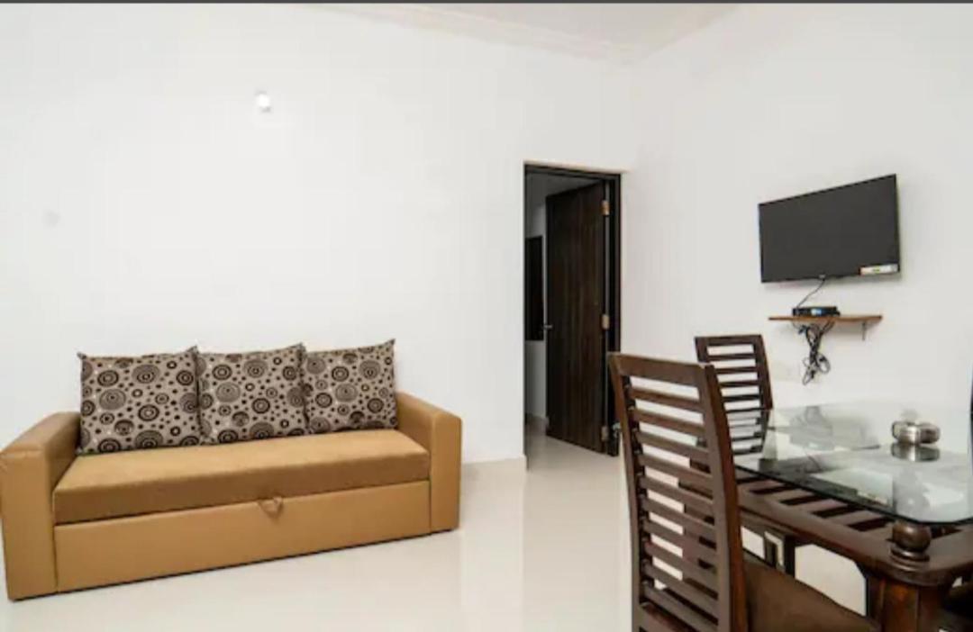 Esha Apartment Calangute Phòng bức ảnh