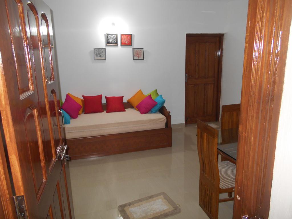 Esha Apartment Calangute Phòng bức ảnh